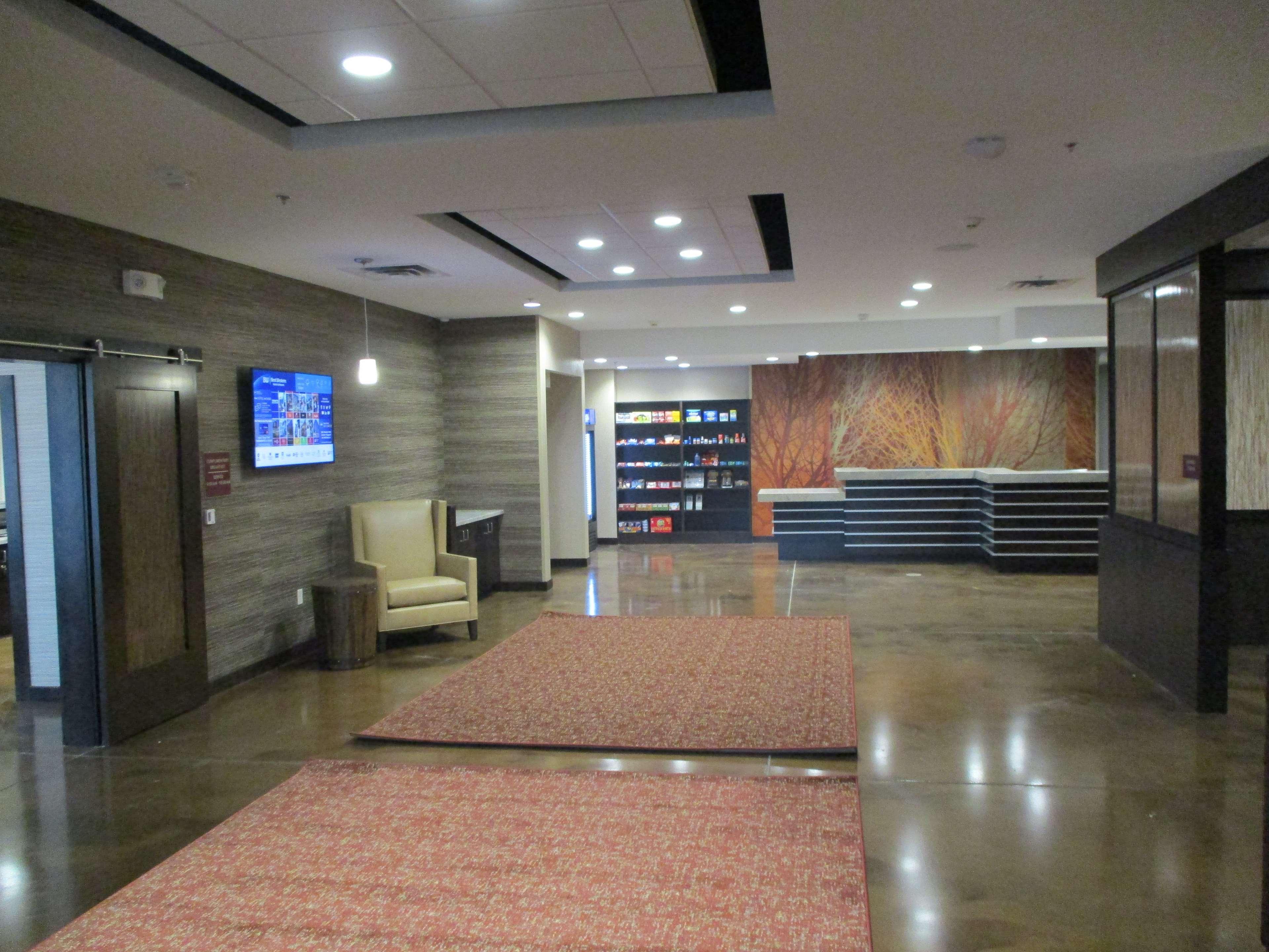 Best Western Plus Lakeview Hotel Madison Εξωτερικό φωτογραφία