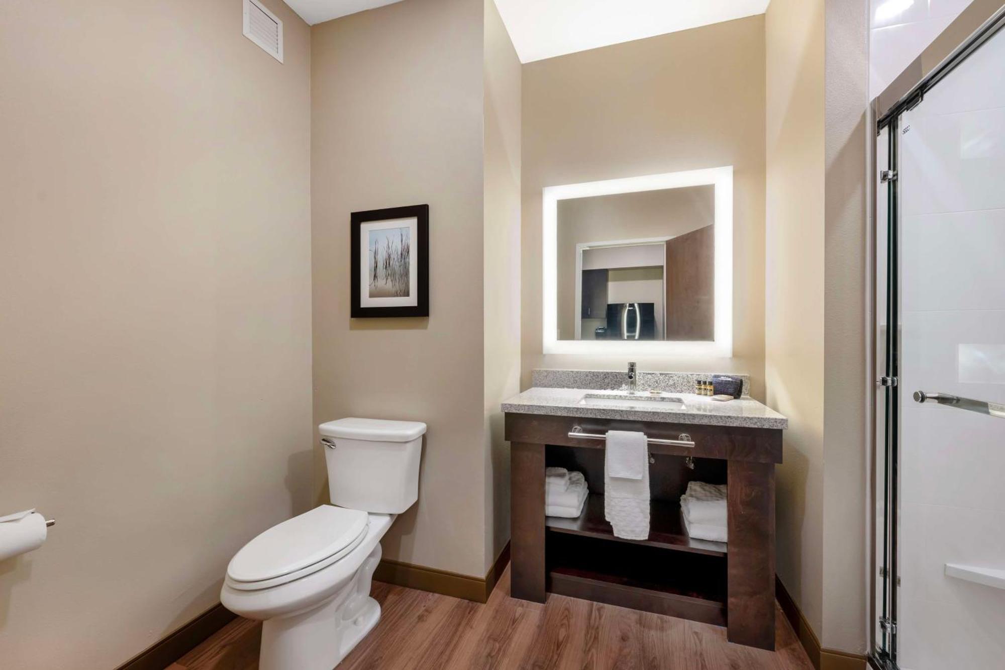 Best Western Plus Lakeview Hotel Madison Εξωτερικό φωτογραφία