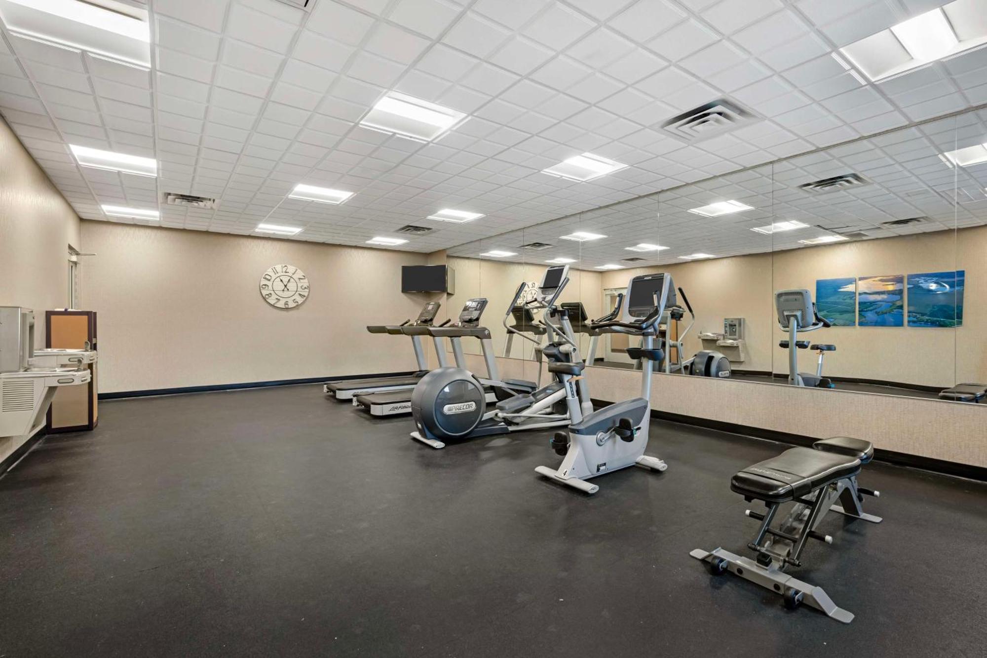 Best Western Plus Lakeview Hotel Madison Εξωτερικό φωτογραφία