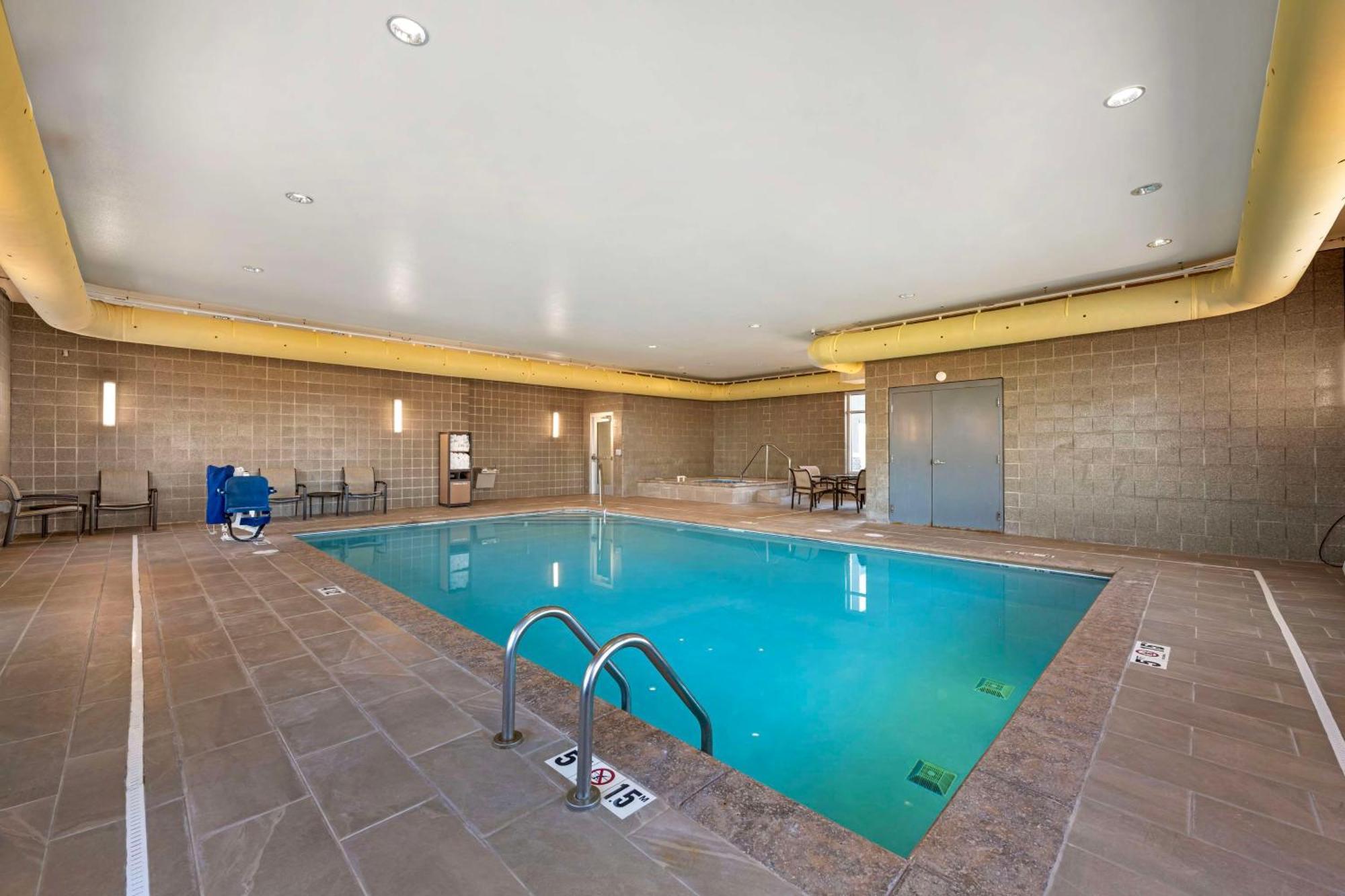 Best Western Plus Lakeview Hotel Madison Εξωτερικό φωτογραφία