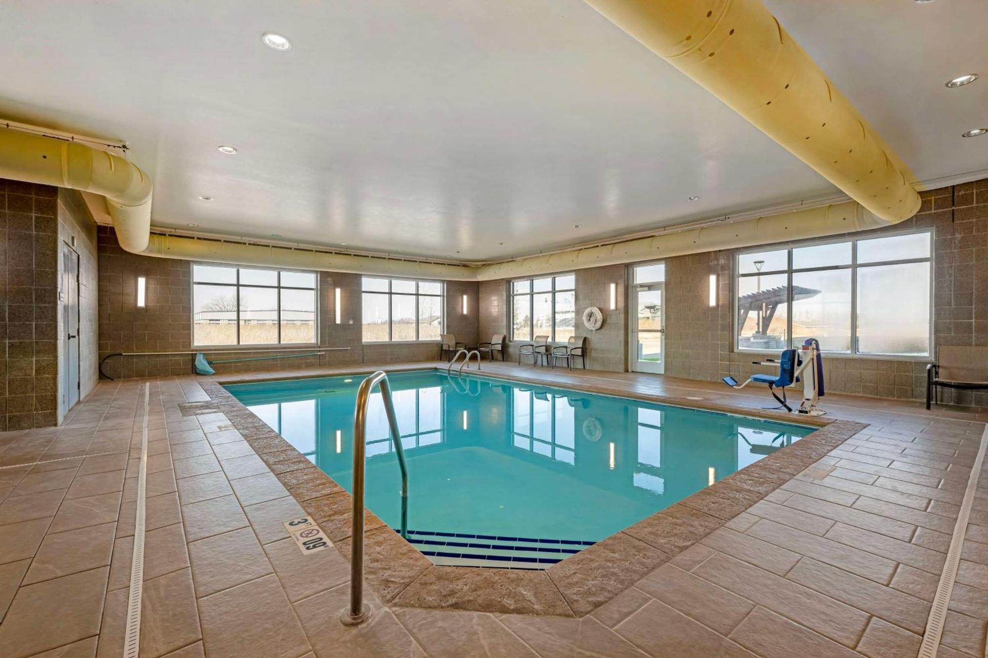Best Western Plus Lakeview Hotel Madison Εξωτερικό φωτογραφία