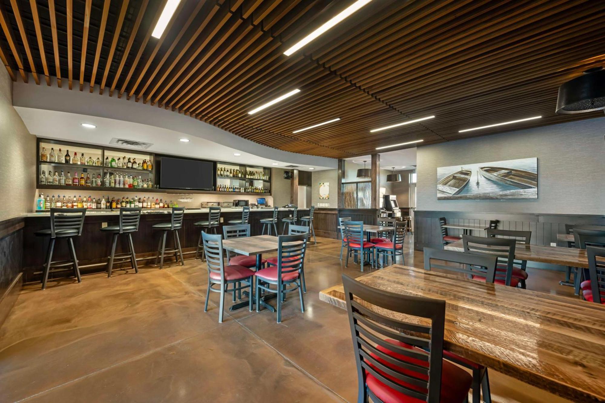 Best Western Plus Lakeview Hotel Madison Εξωτερικό φωτογραφία